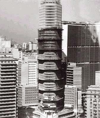 Edifício Itália em construção no ano de 1963.