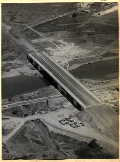 Construção da Ponte da Freguesia do Ó nos anos 60