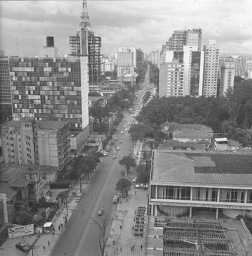 Avenida Paulista em 1969.