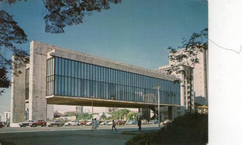 Museu de Arte de São Paulo, na Avenida Paulista, em 1970.