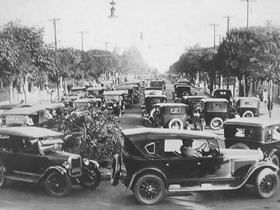 Trânsito na Avenida Paulista em 1928
