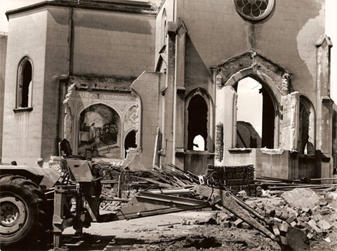 Demolição da Igreja em 1968.