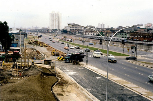 Acabamento das obras da Estação Carrão em 1983.