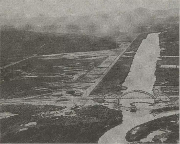 Registro do Rio Pinheiros e da antiga ponte do Jaguaré na década de 50. Explicadas as enchentes da região?