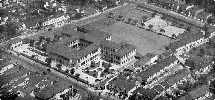 Vista aérea do Liceu na década de 50. 